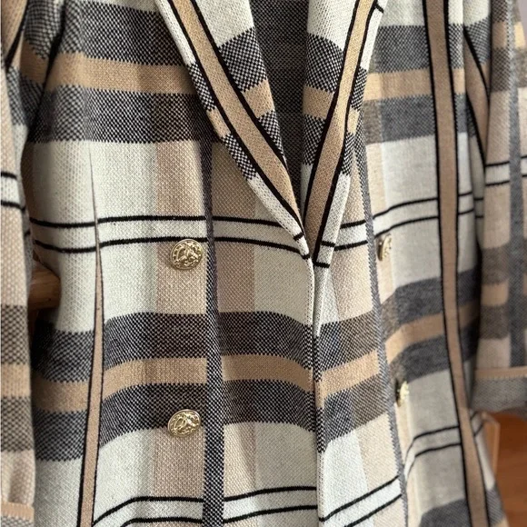 Anne Klein Plaid Blazer in Brown and Cream - Picture 2 of 5